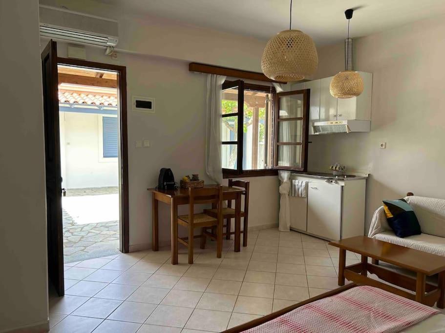 Apartamento Cozy Studio In Skala, Agistri Exterior foto